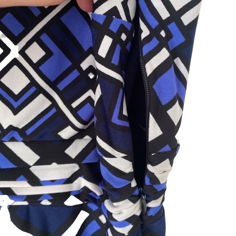 En-Focus Studio Abstract Blue, Black & White Pleated Side Zip Sleeveless Dress 8 - Picture 4 of 6